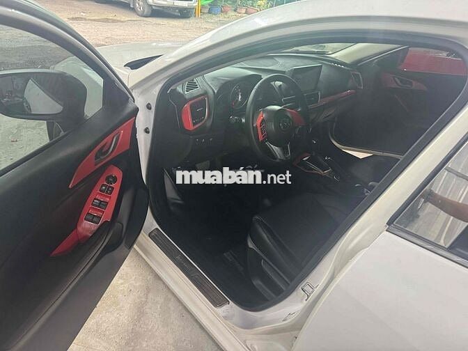 Mazda 3 2016 1.5 AT Sedan - 81000 km