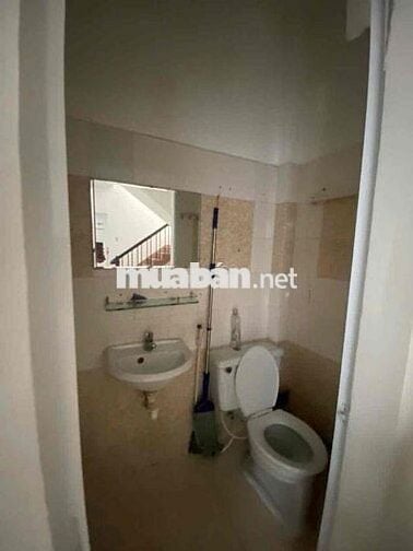 NHÀ 2 PN, 3WC, CÓ SẴN MÁY LẠNH