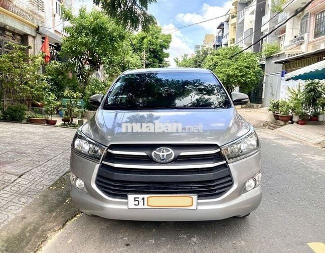 BÁN INNOVA cuối 2019E MÀU BẠC ZIN XE NHÀ: 398 TR