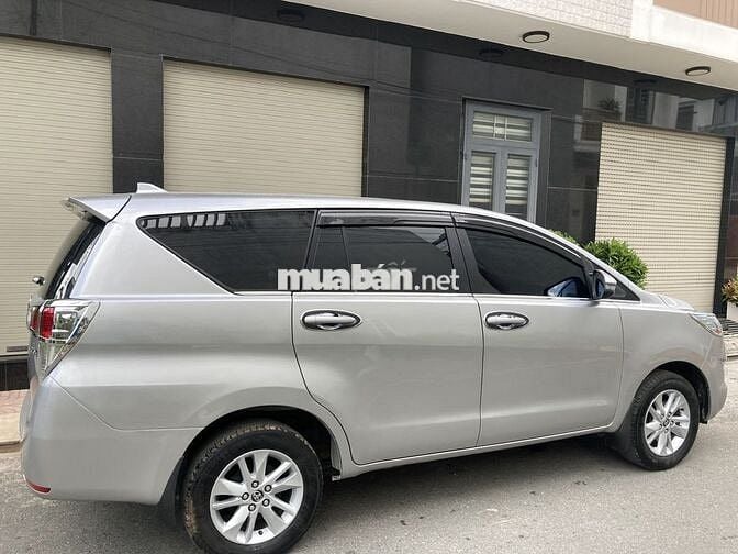 BÁN INNOVA cuối 2019E MÀU BẠC ZIN XE NHÀ: 398 TR