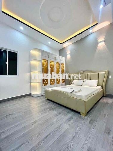QUẬN 7, NHÀ MỚI 60m2,  3 TẦNG, 4 PHÒNG NGỦ, DỌN VÀO Ở NGAY, HẺM XE HƠI