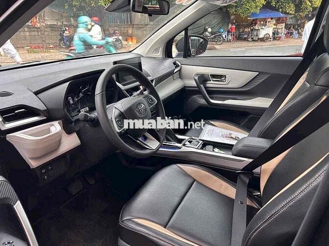 Toyota Veloz Cross Top 2025 odo 3.100Km Xe hãng