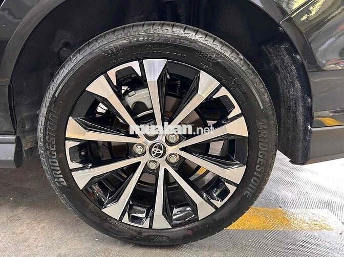 Toyota Veloz Cross Top 2025 odo 3.100Km Xe hãng