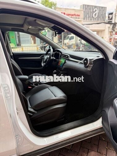 MG ZS 2025 Luxury - 1000 km