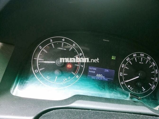 Toyota Innova 2016 2.0E - 282000 km
