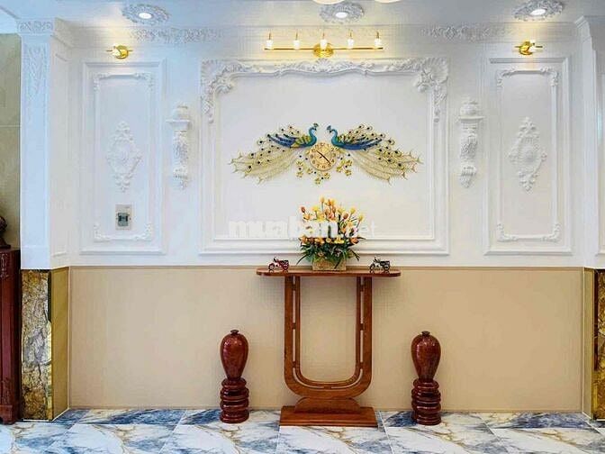 Cần bán nhà mặt tiền đường Nguyễn Hiền