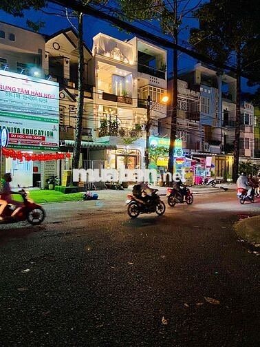 Cần bán nhà mặt tiền đường Nguyễn Hiền