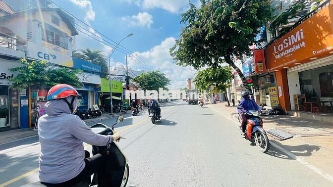 Lô góc 3 mặt tiền Đặng Văn Bi vị trí vàng siêu hiểm trung tâm Thủ Đức!