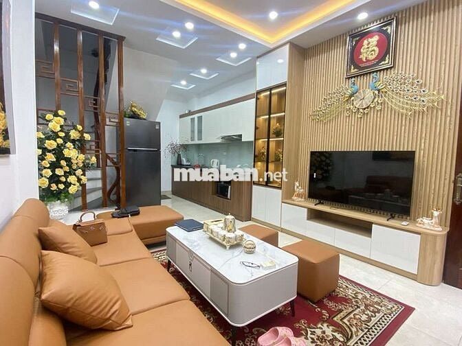 Bán nhà phố Cổ  Linh- đối diện TTTM Aeon Long Biẻn 30 × 7.150 tỷ