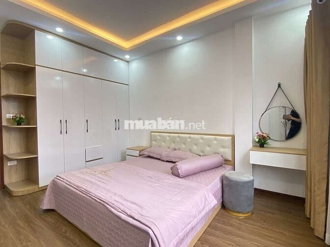 Bán nhà phố Cổ  Linh- đối diện TTTM Aeon Long Biẻn 30 × 7.150 tỷ