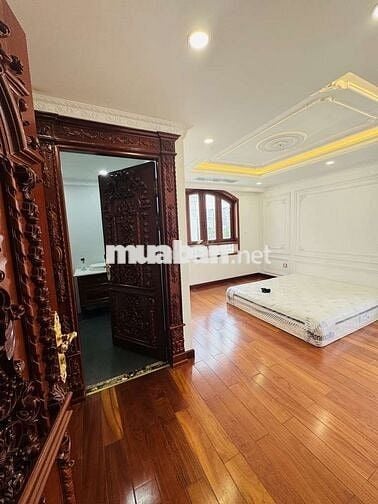 CITYLAND RIVERSIDE Q7
 BỂ BƠI RIÊNG – THANG MÁY – FULL GỖ GÕ ĐỎ