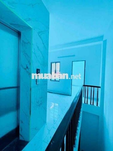 Nhà mới 5 tầng thang máy ,trung tâm Hai Bà Trưng xách vali về ở ngay!