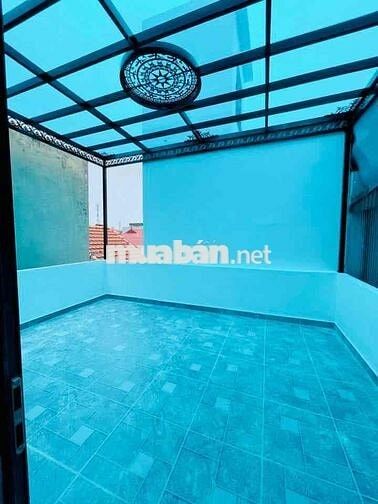 Nhà mới 5 tầng thang máy ,trung tâm Hai Bà Trưng xách vali về ở ngay!
