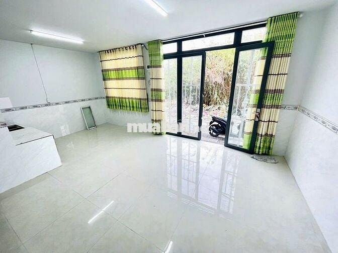 Nhà 3,8 triệu 2 phòng ngủ Cồn Khương sạch sẽ