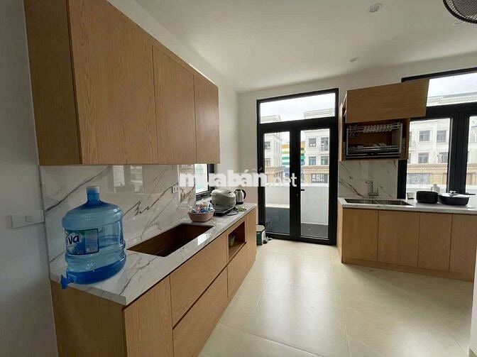 Biệt thự liền kề 5 tầng full nội thất nhập khẩu giá thuê chỉ 25tr/th