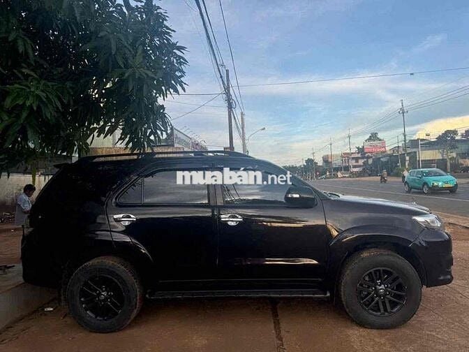 Toyota Fortuner 2015 2.7V 4x4 - 100000 km