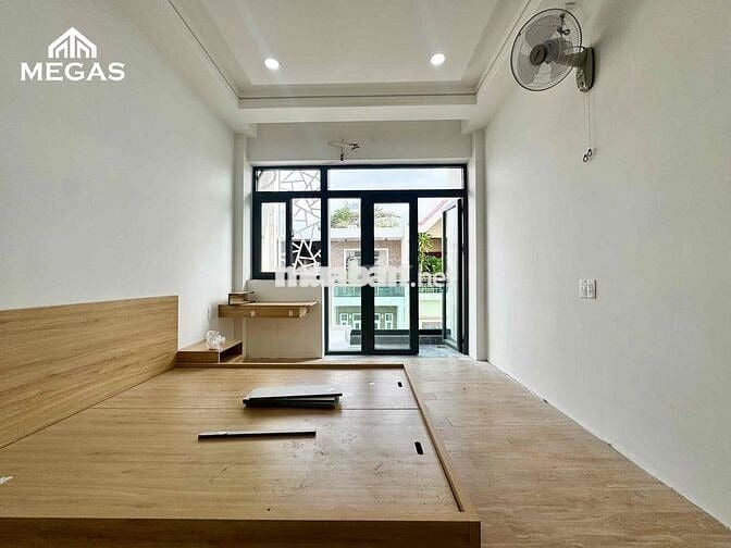CĂN HỘ FULL NỘI THẤT - BAN CÔNG CHỈ TÍNH ĐIỆN NƯỚCNGAYNGUYỄN VĂN LƯỢNG