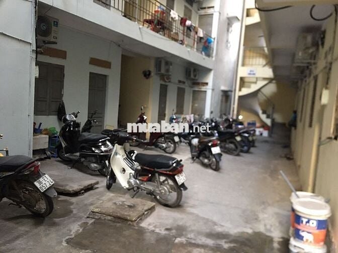 Phòng trọ 16m2 đường Hồ Tùng Mậu cạnh Đại Học Thương Mại