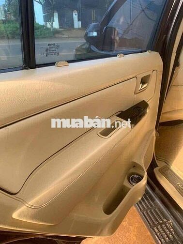 Toyota Fortuner 2015 2.7V 4x4 - 100000 km