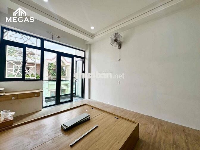 CĂN HỘ FULL NỘI THẤT - BAN CÔNG CHỈ TÍNH ĐIỆN NƯỚCNGAYNGUYỄN VĂN LƯỢNG