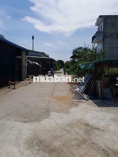 Bán dãy trọ Khu dân cư Tân Đức, đang cho thuê 11tr/tháng