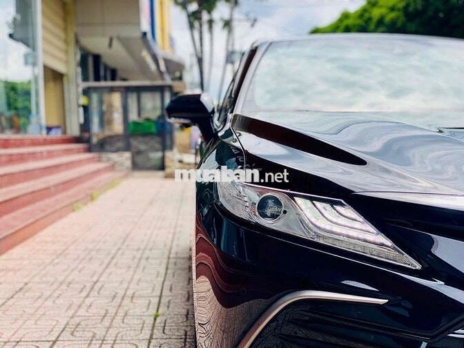 Toyota Camry 2022 2.0Q 50000 km còn rất mới và đẹp