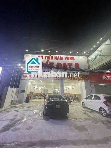 Cho thuê nhà mặt tiền: Quốc lộ 13, P. HBC Thủ Đức_Diện tích: 10m x50m