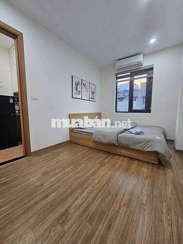 TRỐNG PHÒNG 1N1K FULL NỘI THẤT BAN CÔNG THOÁNG TRỤC ĐƯỜNG KIM MÃ