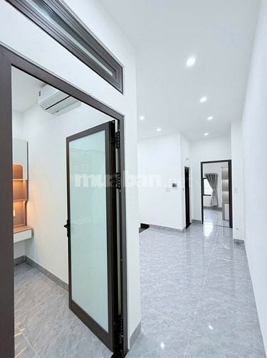 Bán nhà Lê Hồng Phong Q5, 67m² (4,8x14), hẻm xe hơi 5m,  giá 2,9 tỷ