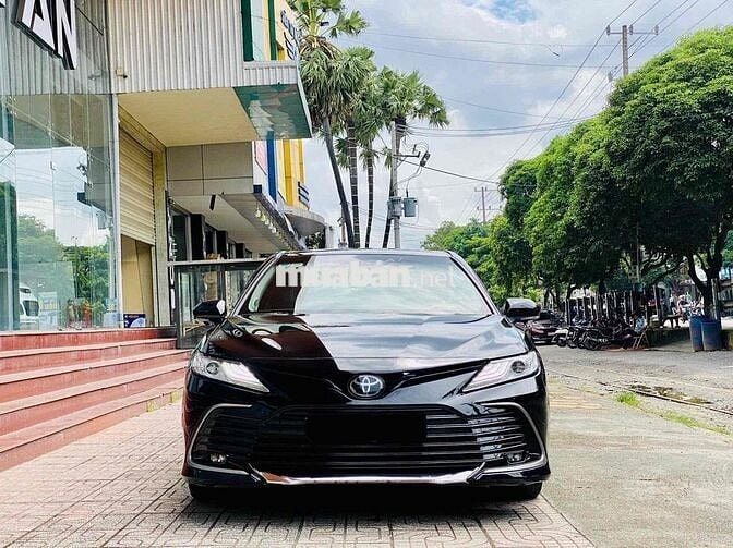 Toyota Camry 2022 2.0Q 50000 km còn rất mới và đẹp