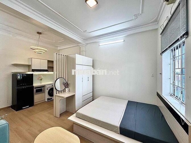 Căn hộ 1PN ban công view city, full nội thất, máy giặt riêng, gần Q1,3