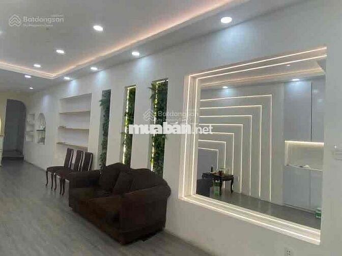 Cho thuê nhà mặt tiền Lê Văn Sỹ - Phú Nhuận diện tích 5x20m giá 40tr