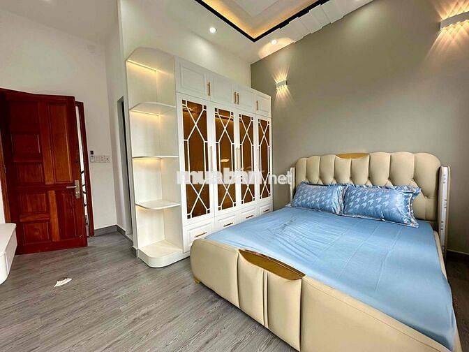 NHÀ QUẬN 7 MẶT TIỀN HẺM XE HƠI KD BUÔN BÁN ĐƯỢC