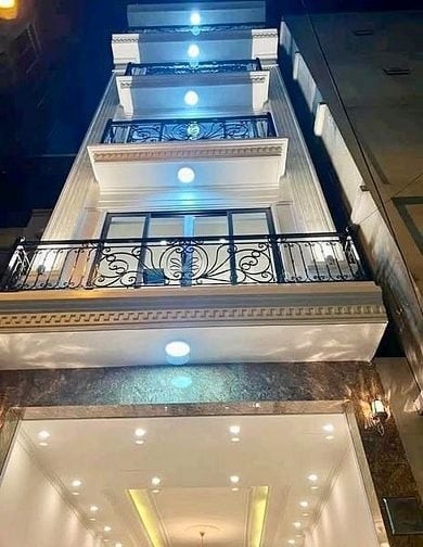 Nhà Mới Lô Góc Thang Máy, Lõi Quận Đống Đa, Ngõ Nông Thoáng Gần Phố.