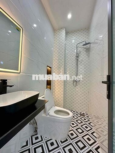 NHÀ QUẬN 7 MẶT TIỀN HẺM XE HƠI KD BUÔN BÁN ĐƯỢC