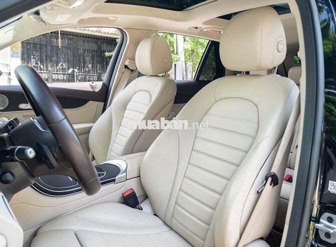 Mercedes Benz GLC300 4MATIC 2021