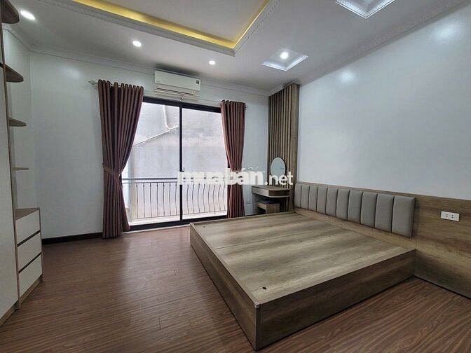 Anh Hùng cần bán nhà 40m, 5 tầng tại Tô Hiệu,Hà Đông,ngõ to nhỉnh 8 tỷ