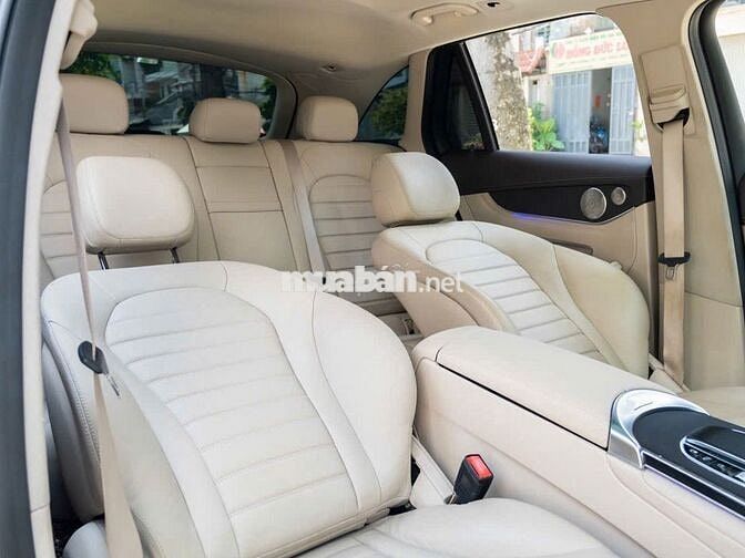 Mercedes Benz GLC300 4MATIC 2021