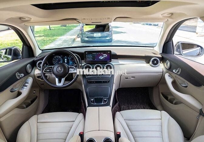 Mercedes Benz GLC300 4MATIC 2021