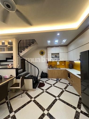 Siêu vị trí Nguyễn Văn Cừ – vài bước ra phố, gần cầu, ngõ thông thoáng Siêu vị trí Nguyễn Văn Cừ – vài bước ra phố, gần cầu, ngõ thông thoáng