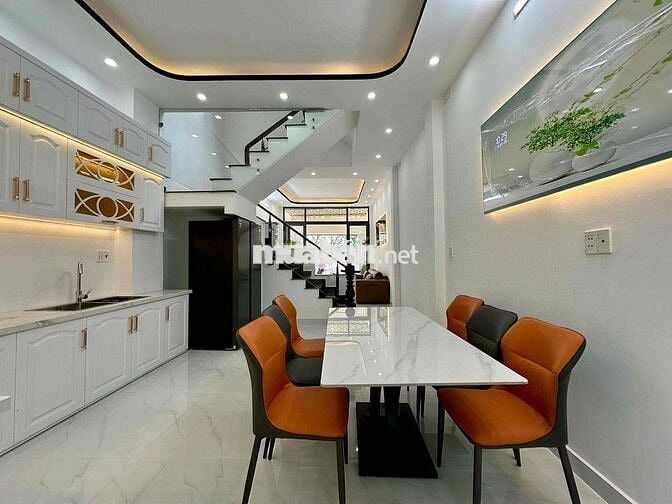 NHÀ QUẬN 7 MẶT TIỀN HẺM XE HƠI KD BUÔN BÁN ĐƯỢC