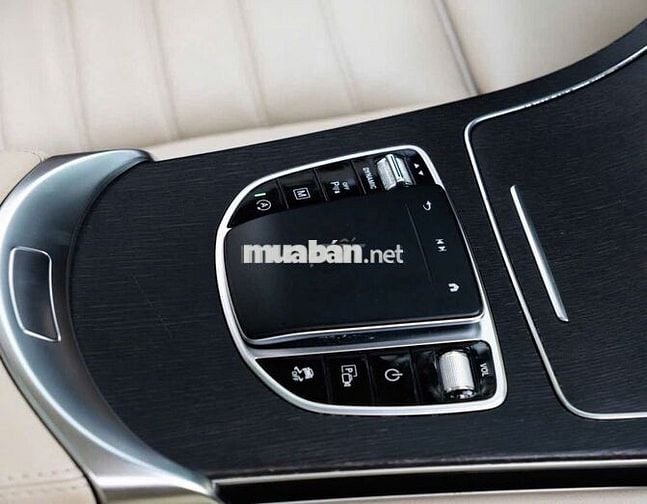 Mercedes Benz GLC300 4MATIC 2021