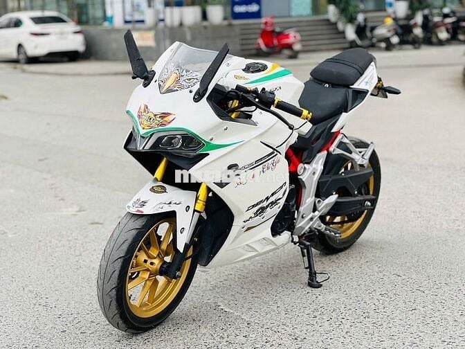 GPX DEMON 150 MÀU TRÁNG DÁN XE CHẠY KHOẺ CỰC BỐC