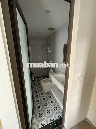 Nhà Mới 40m2 Phố Trạm, Ngõ Nông Thẳng 3 Bước Ra Ô Tô Tránh Dừng Đỗ