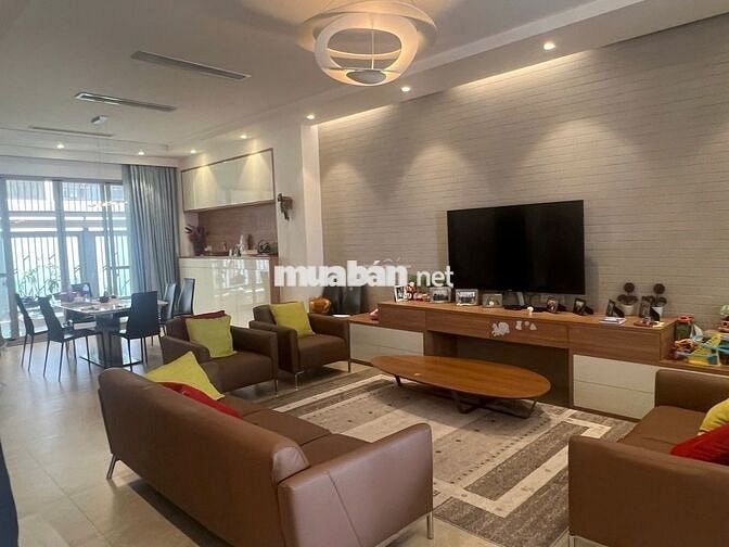 BIỆT THỰ NAM ĐÔ QUẬN 7 CHO THUÊ, 8x18, 3 phòng, full nội thất_65 Triệu