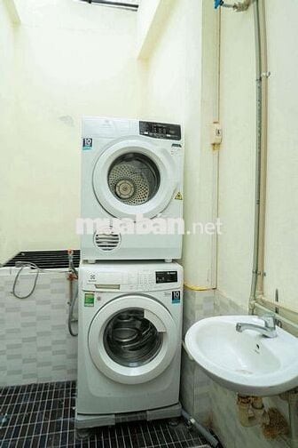 Cho thuê nhà phố trạm AEON long biên 45m 2 ngủ 2 vs fun Đồ giá 10 triê