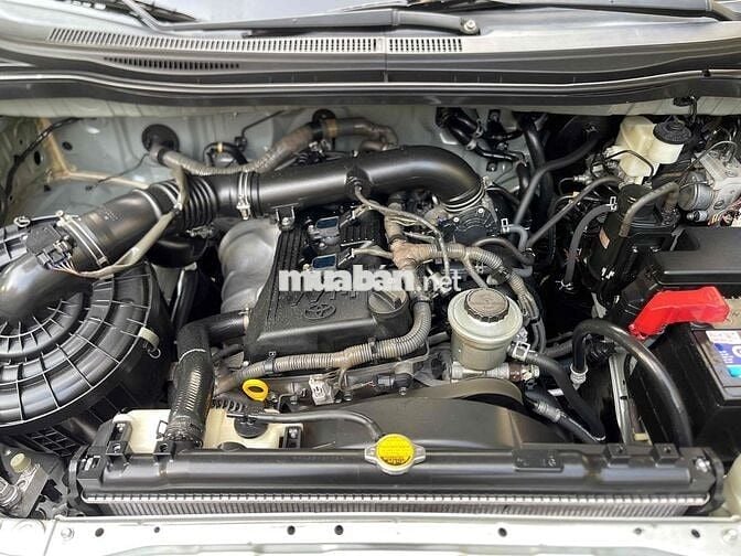 Toyota Innova 2020 2.0G - 150000 km