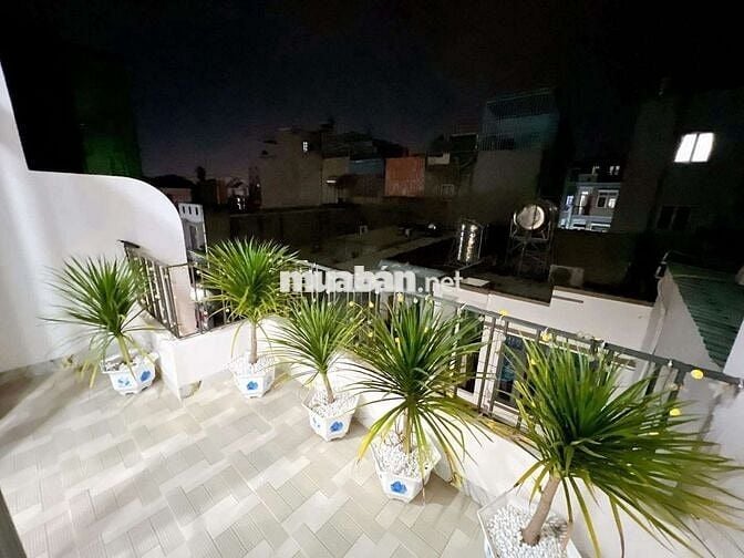 NHÀ HIỆN ĐẠI MỚI 100% - DỌN VÀO Ở NGAY