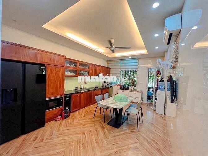🔥 Cực phẩm hiếm giữa lòng phố – 1 mặt phố, 1 mặt hồ – giá chỉ 23 tỷ 🔥