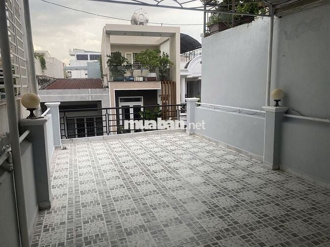 GIẢM SỐC 600TR CÒN HƠN 11 TỶ,XE HƠI NGỦ TRONG NHÀ,PHỐ ÁO CƯỚI